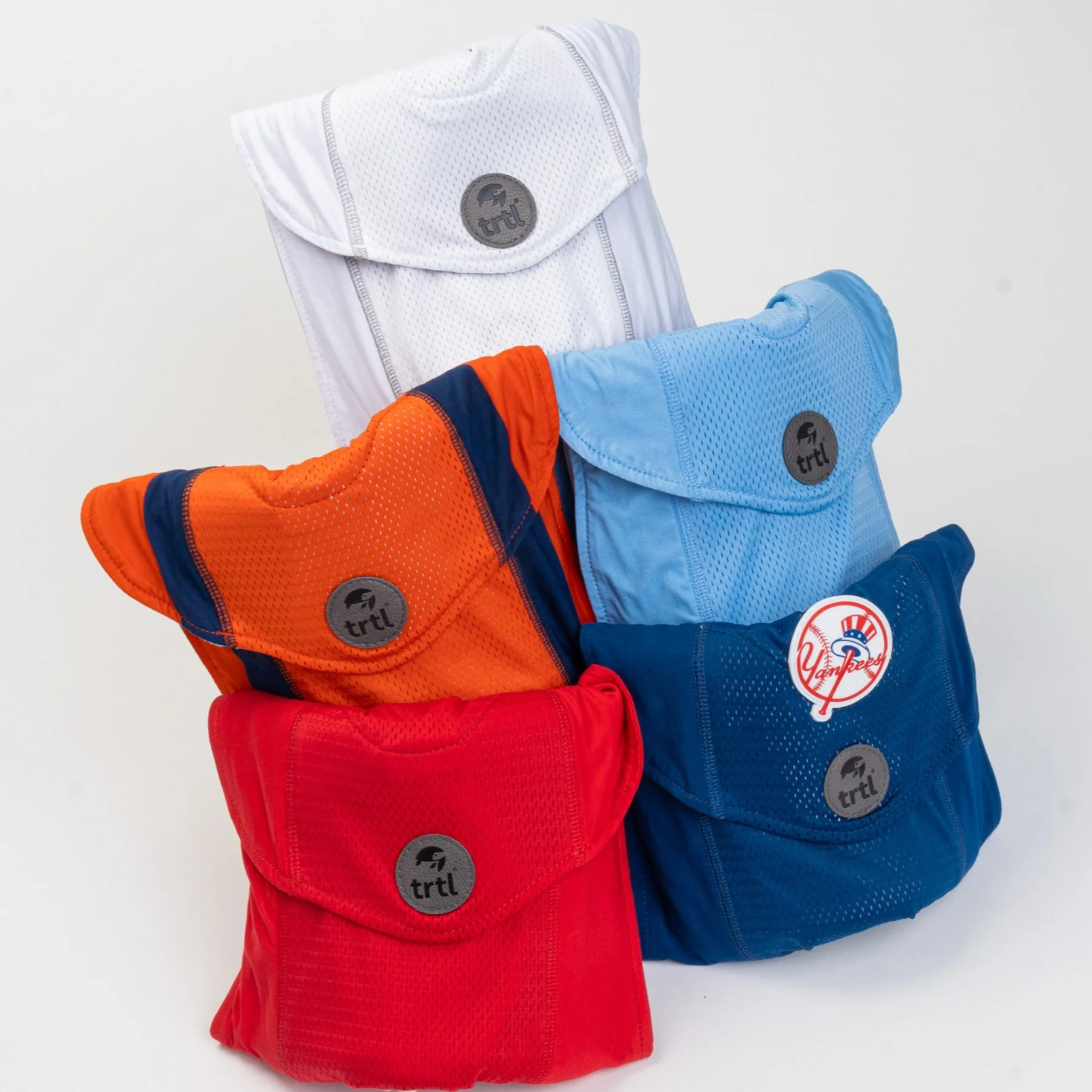 Major League Baseball® x Trtl Pillow Cool - Image 23