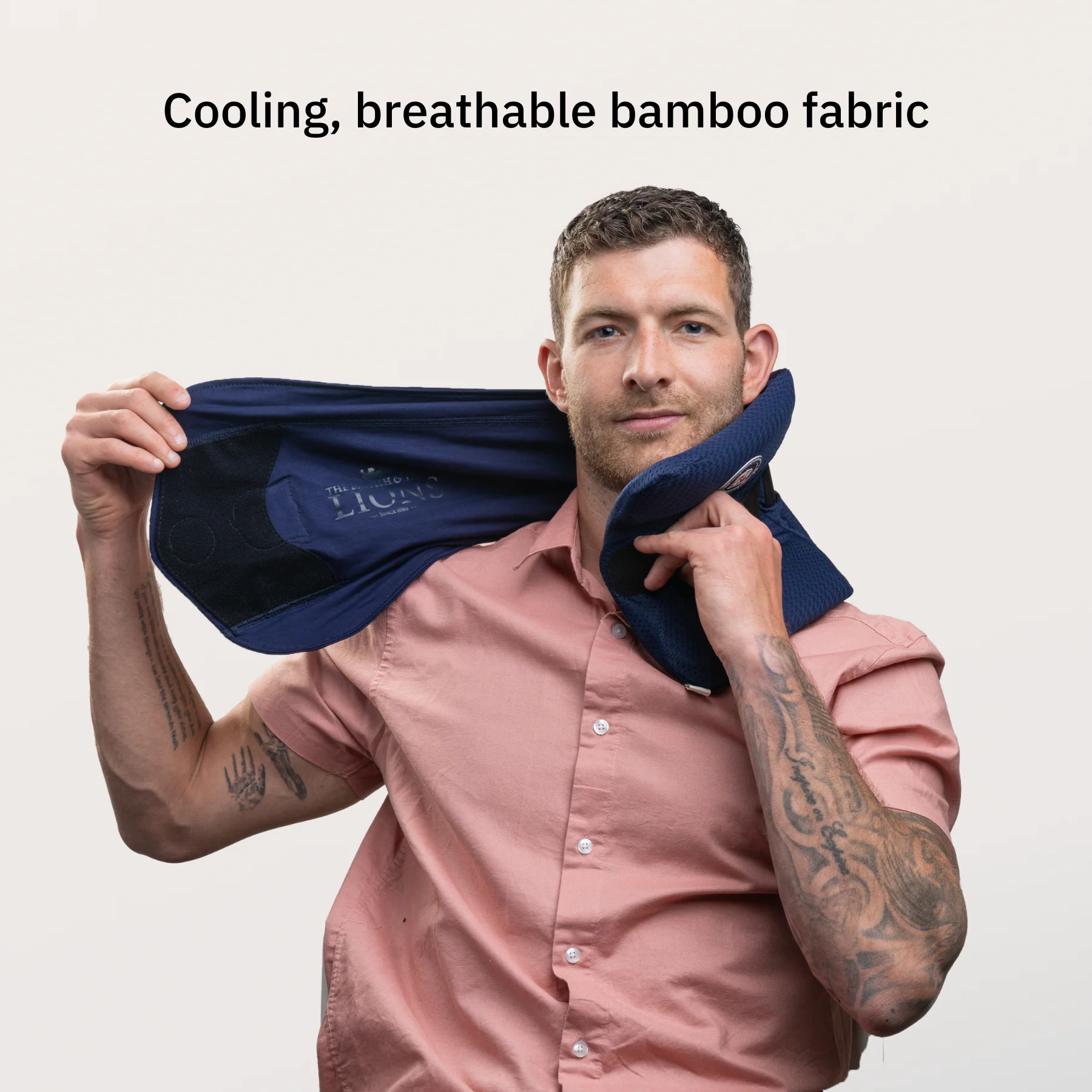 The British & Irish Lions™ x Trtl Travel Pillow Cool - Image 6