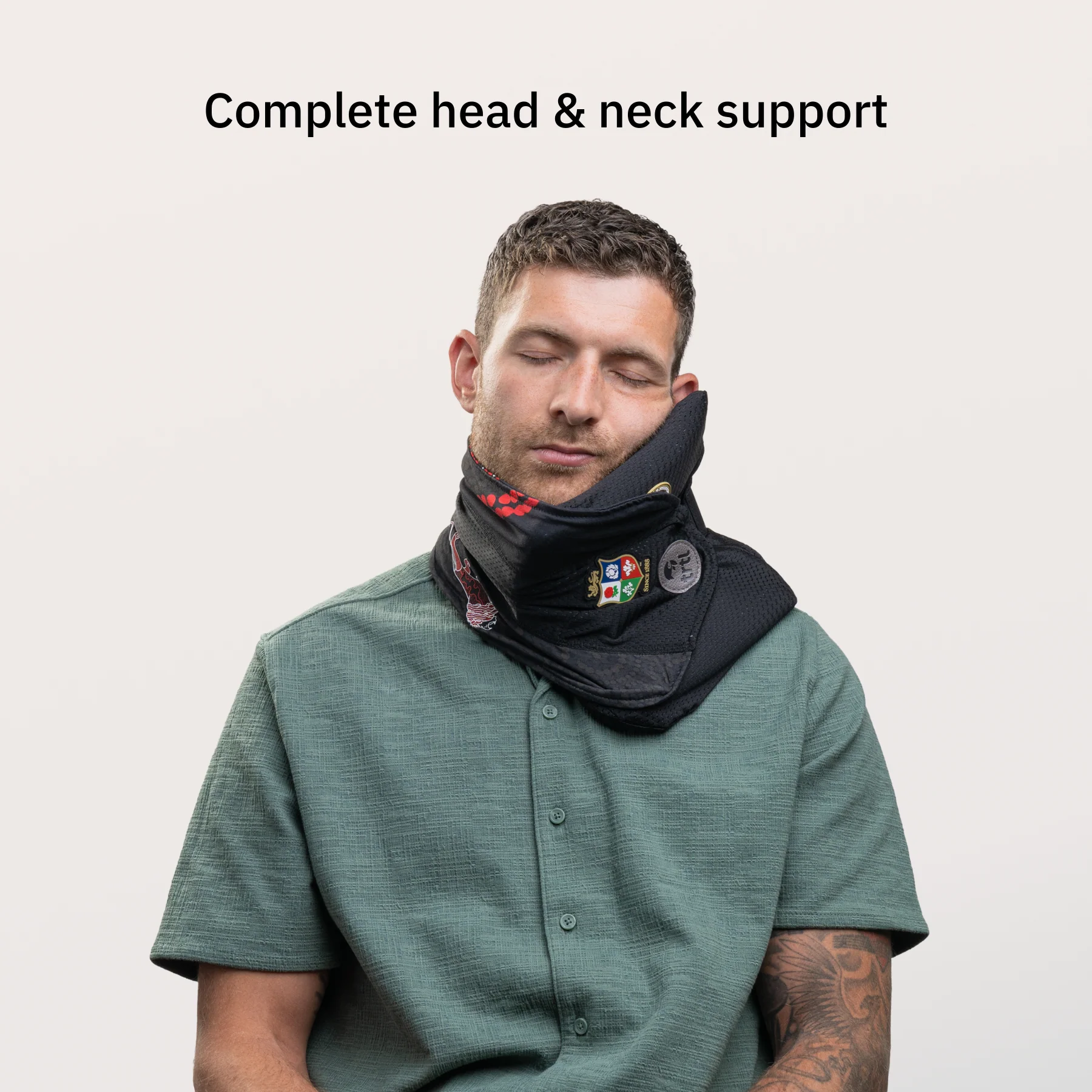 The British & Irish Lions™ x Trtl Travel Pillow Cool - Image 8